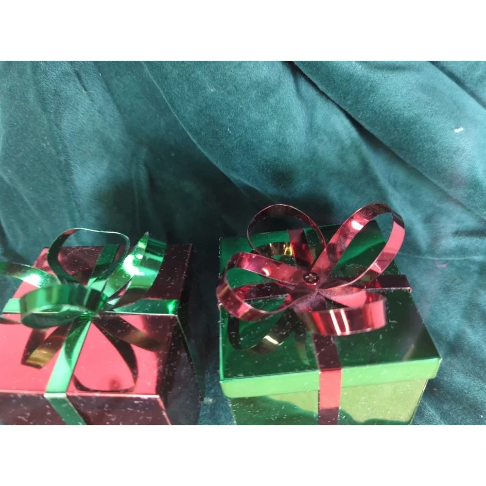 Metal Gift Boxes, Christmas Stocking Hangers, Red and green, set of two